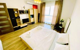 Plaza Residence Studio